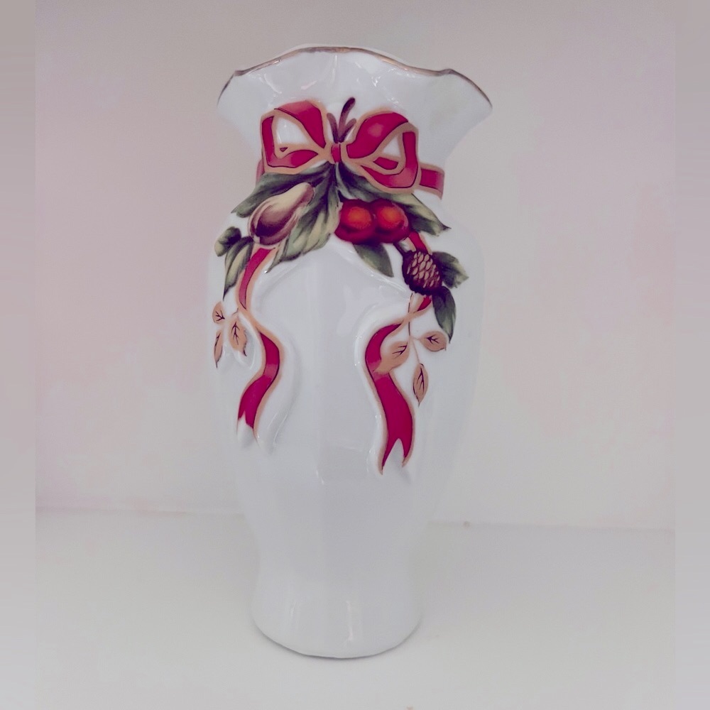 Vintage porcelain Christmas vase